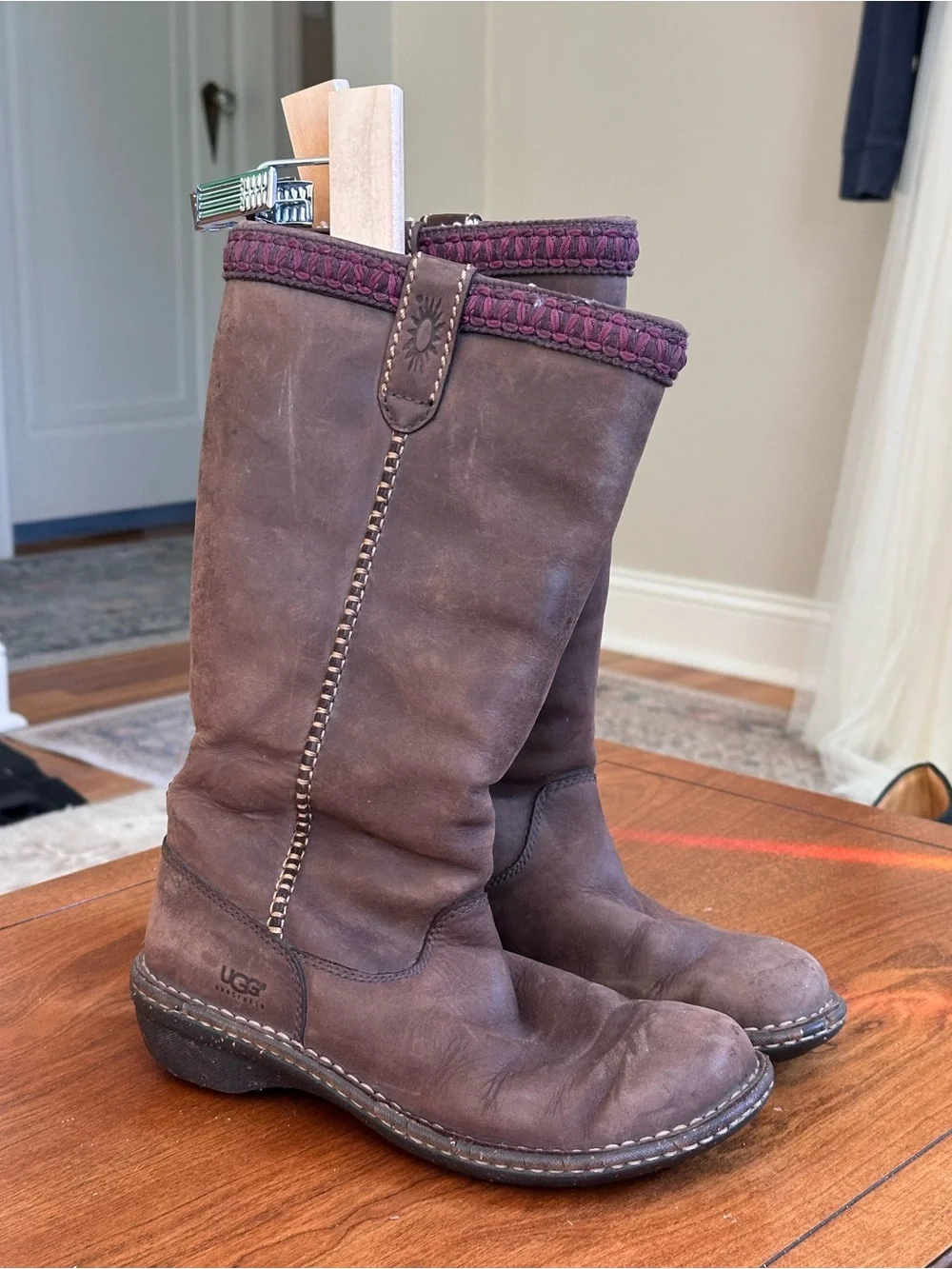 UGG Swell Tall Brown Leather Shearling Boots Women’s Size 7 Boho Y2K
